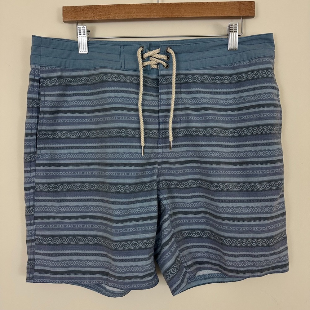 Faherty Board Shorts Multicolor Geometric Tribal Stripe Stretch Swimwear Mens 32